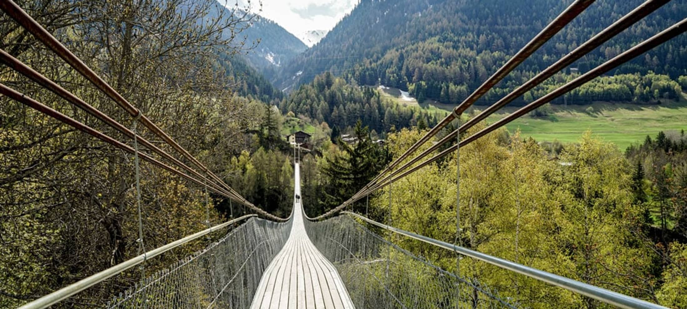 Ponte sospeso nel Vallese 
