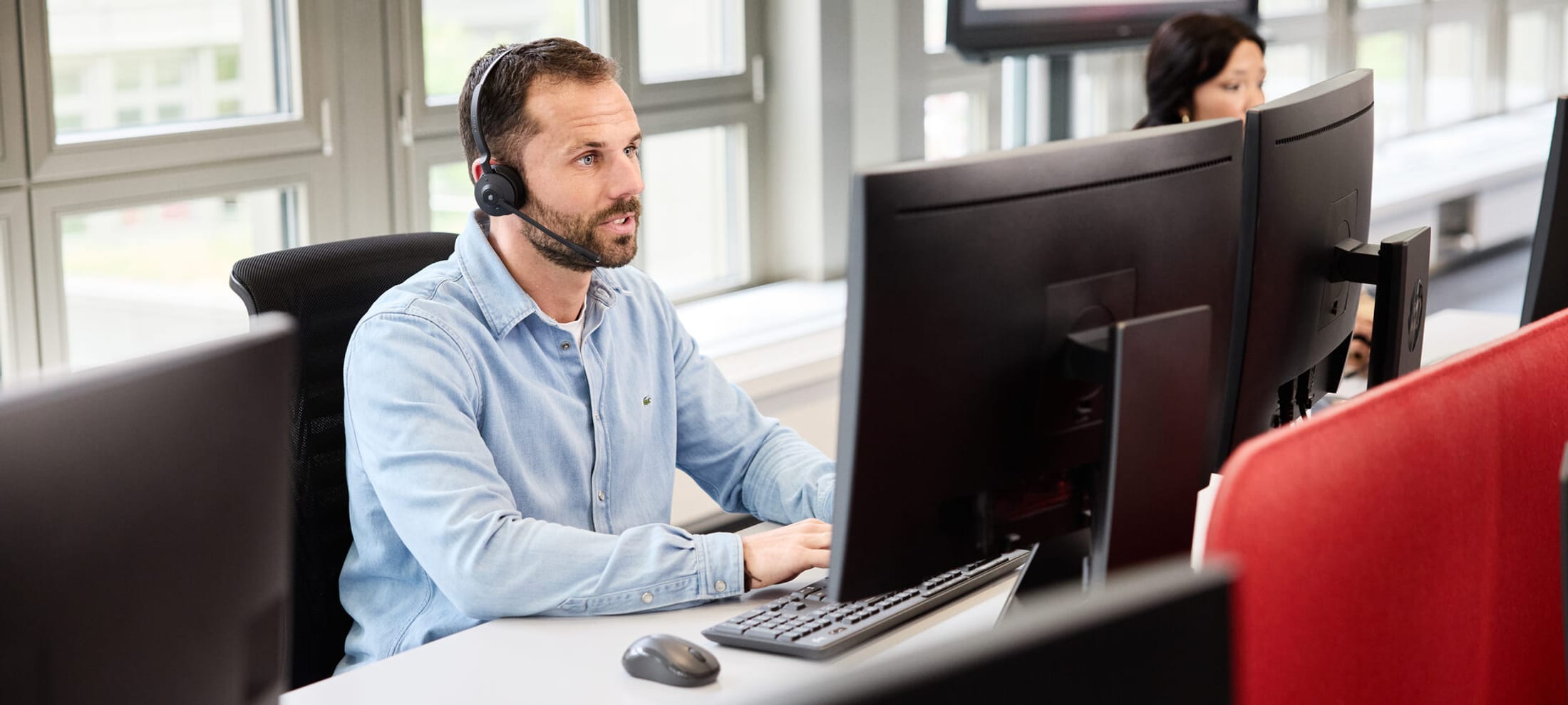 Ein Mann telefoniert