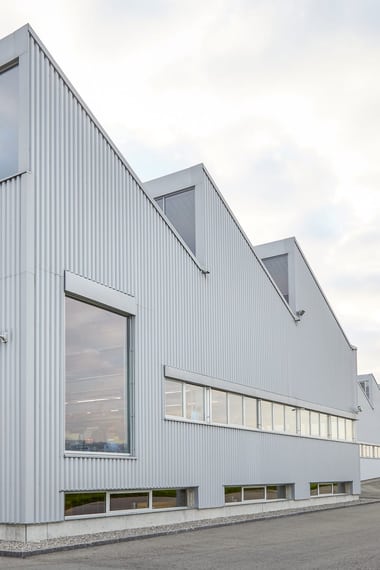 Ein Industriegebaude