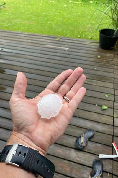 Hagelkorn in der Hand