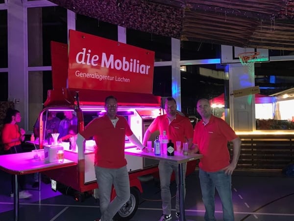 Das Fahrzeug von Lachen on Tour