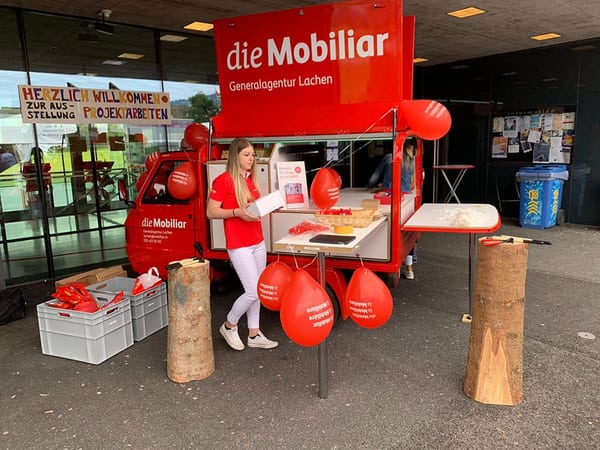 Das Fahrzeug von Lachen on Tour