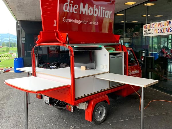 Das Fahrzeug von Lachen on Tour