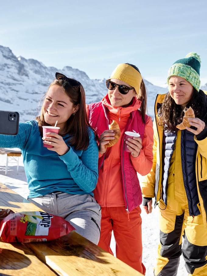 Quale assicurazione copre il furto, la perdita o il danneggiamento degli sci o dello snowboard?