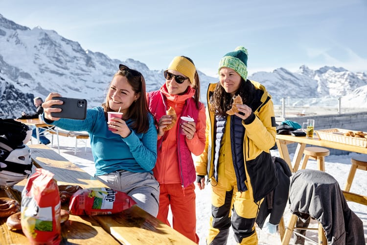 Was zahlt die Versicherung bei Skidiebstahl und Skibruch?