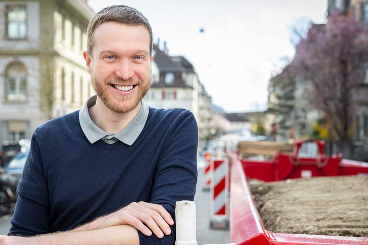 Simon Schudel (32 ans) est géographe et spécialiste Analyse spatiale et risques naturels à la Mobilière depuis 2019.