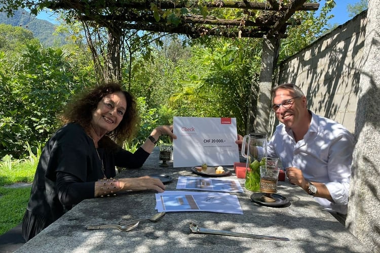 Consegna dell’assegno a Bellinzona