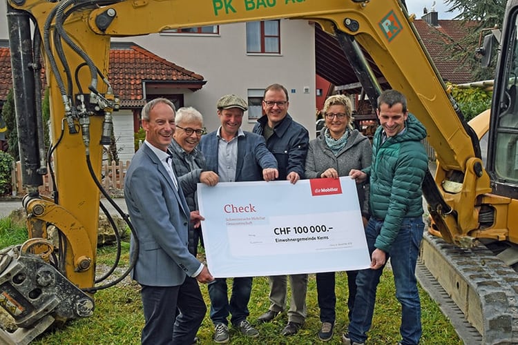 Roland Arnold, Generalagent die Mobiliar Otti von Rotz, Versicherungsberater die Mobiliar André Windlin, Gemeindepräsident Kerns Elmar Stocker, Gemeinderat Kerns Monika Ettlin, Gemeinderätin Kerns Daniel Blättler, Gemeinderat Kerns