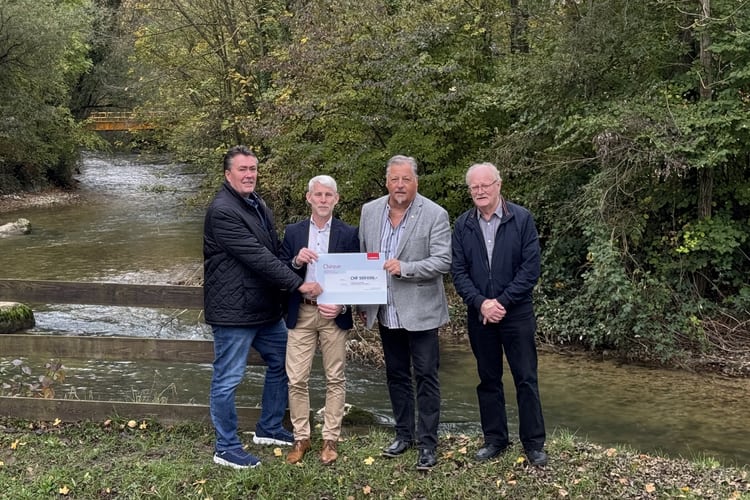 De gauche à droite: Roland Verdon, membre de la direction de la Mobilière et responsable des projets de prévention, Olivier Léchenne, agent général de la Mobilière au Jura, Joël Burkhalter, maire de Courrendlin, Pierre-André Comte, conseiller communal