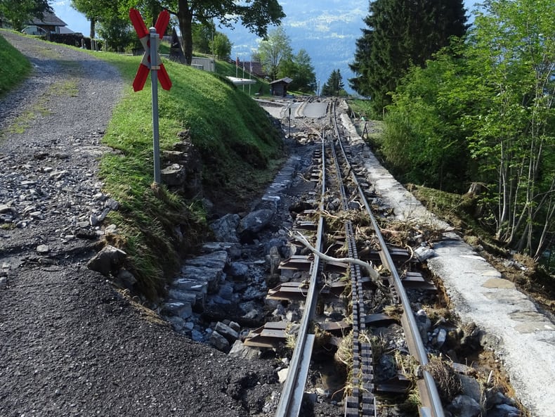 Danni al tracciato della ferrovia Brienz-Rothorn.