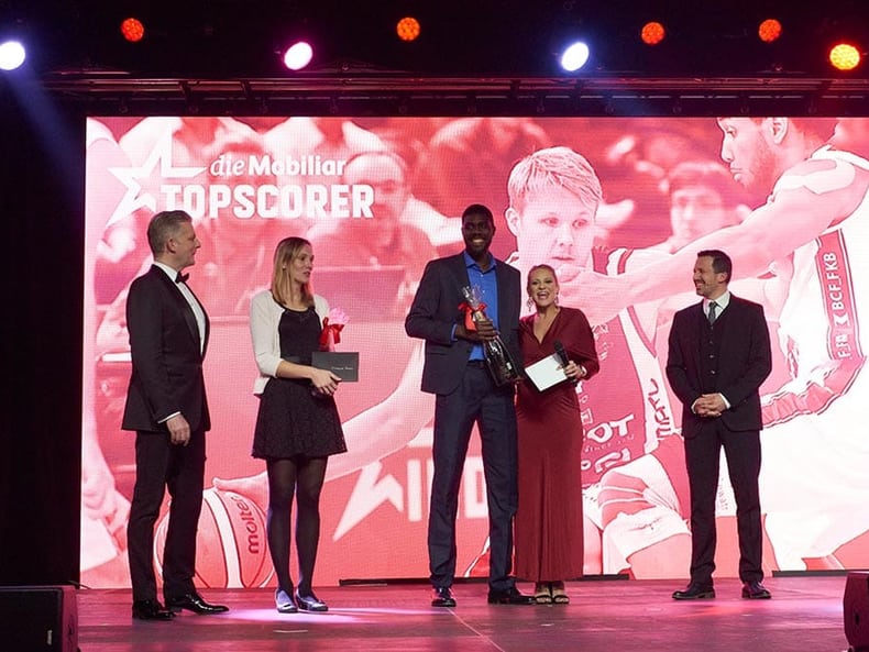 Remise du prix lors du gala Topscorer Mobilière 2016