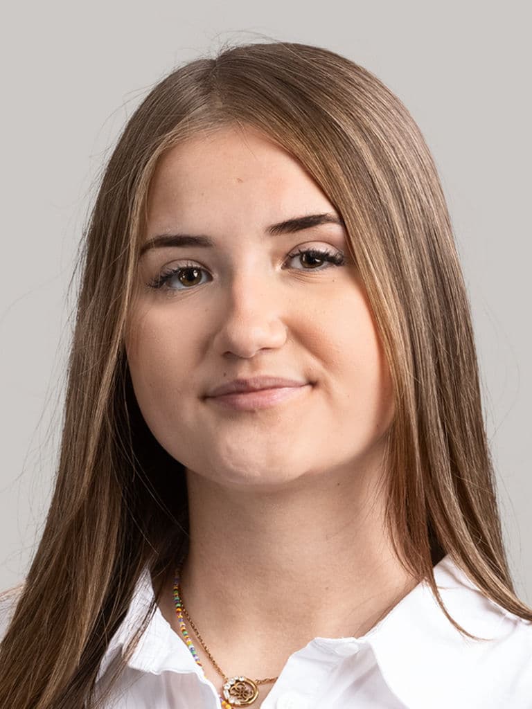 Xhenisa Hasipi