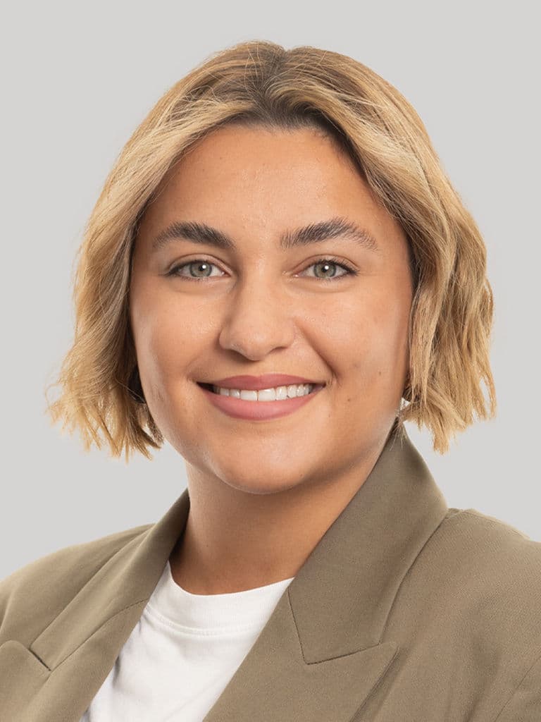 Alisha Surlici