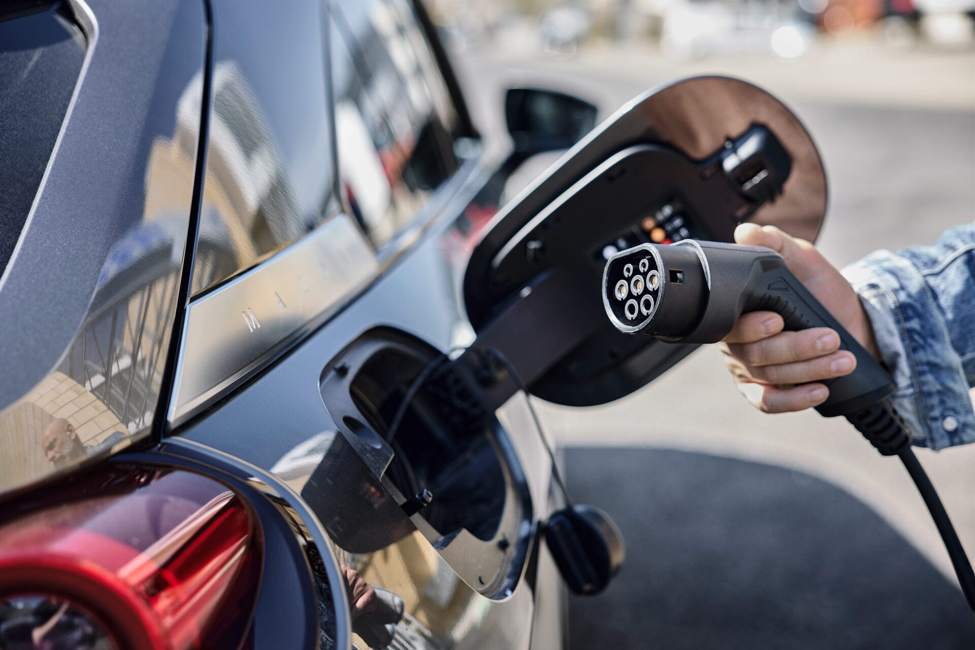 Titelbild Vor- und Nachteile eines Elektroautos