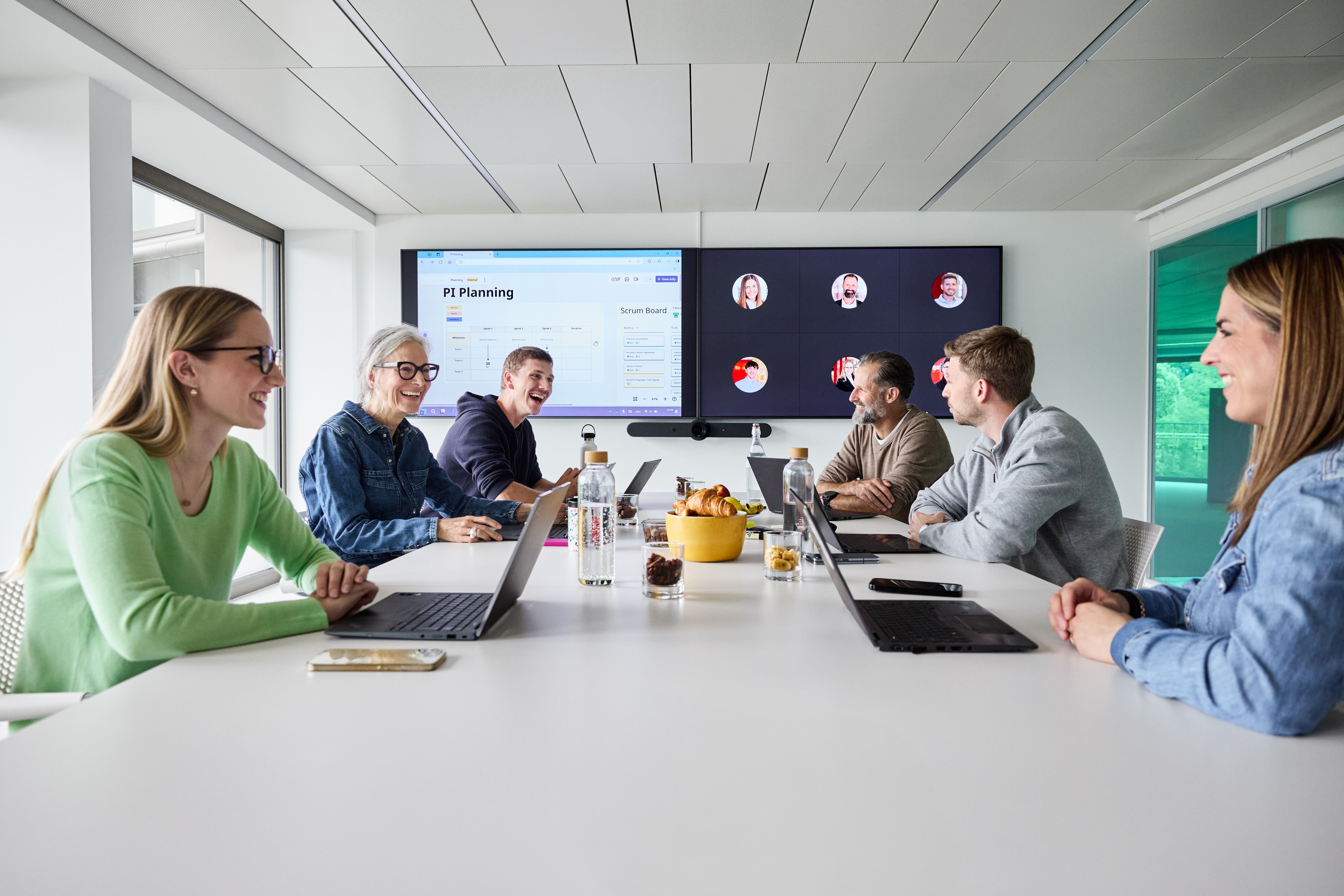 Menschen in einem Meetingraum