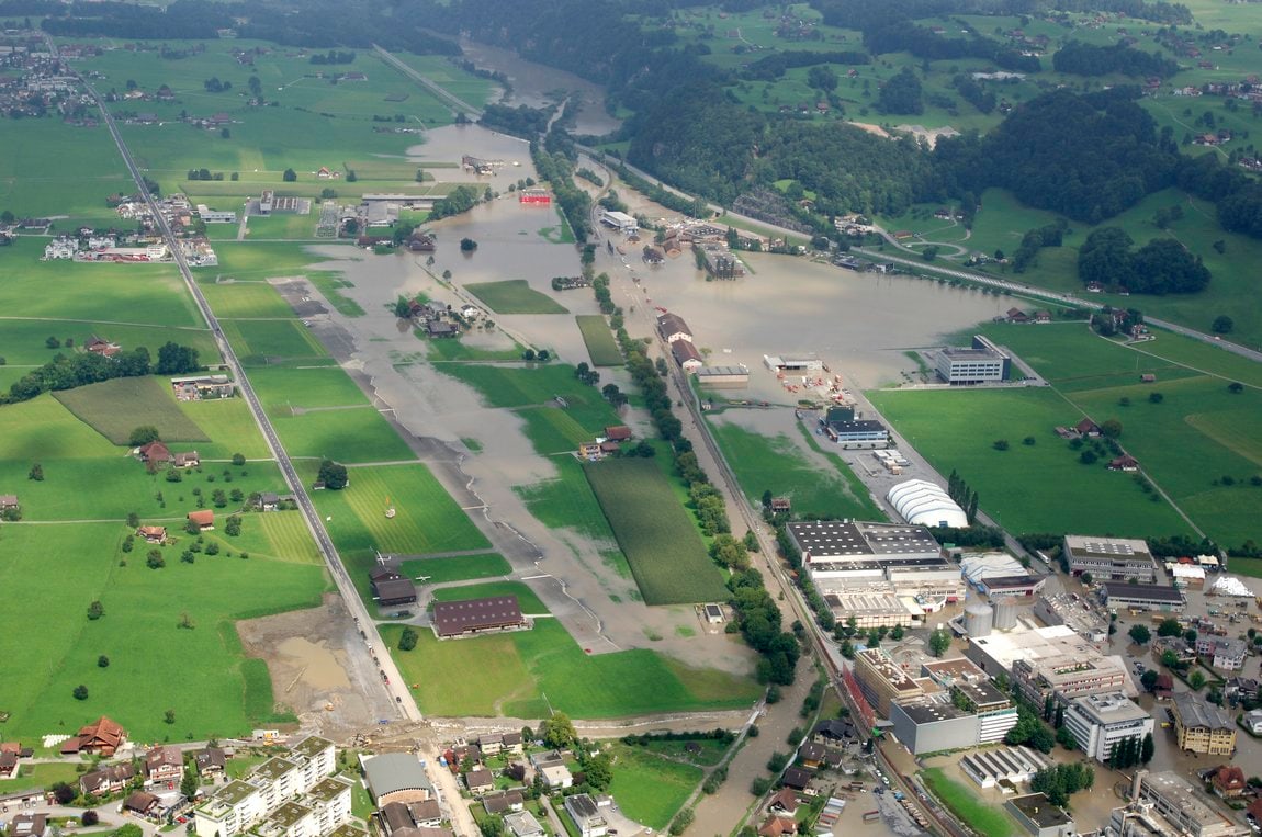 Vue aérienne de Sarnen pendant la crue de 2005