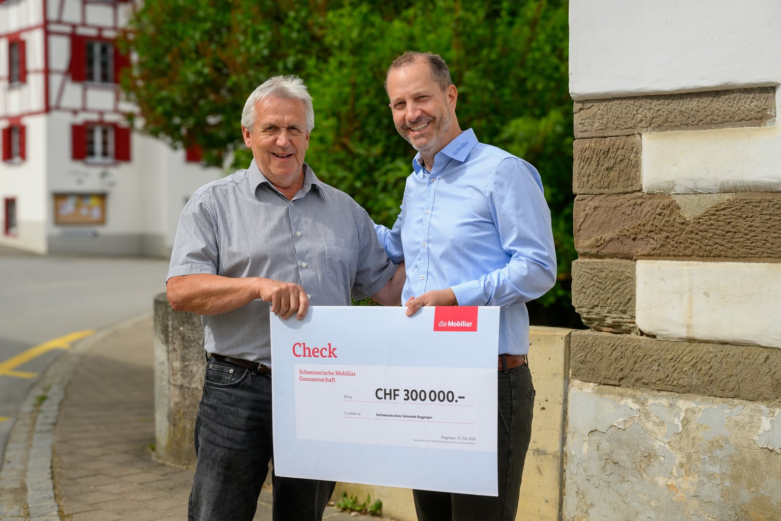 Bild der Checkübergabe von der Generalagentur Schaffhausen