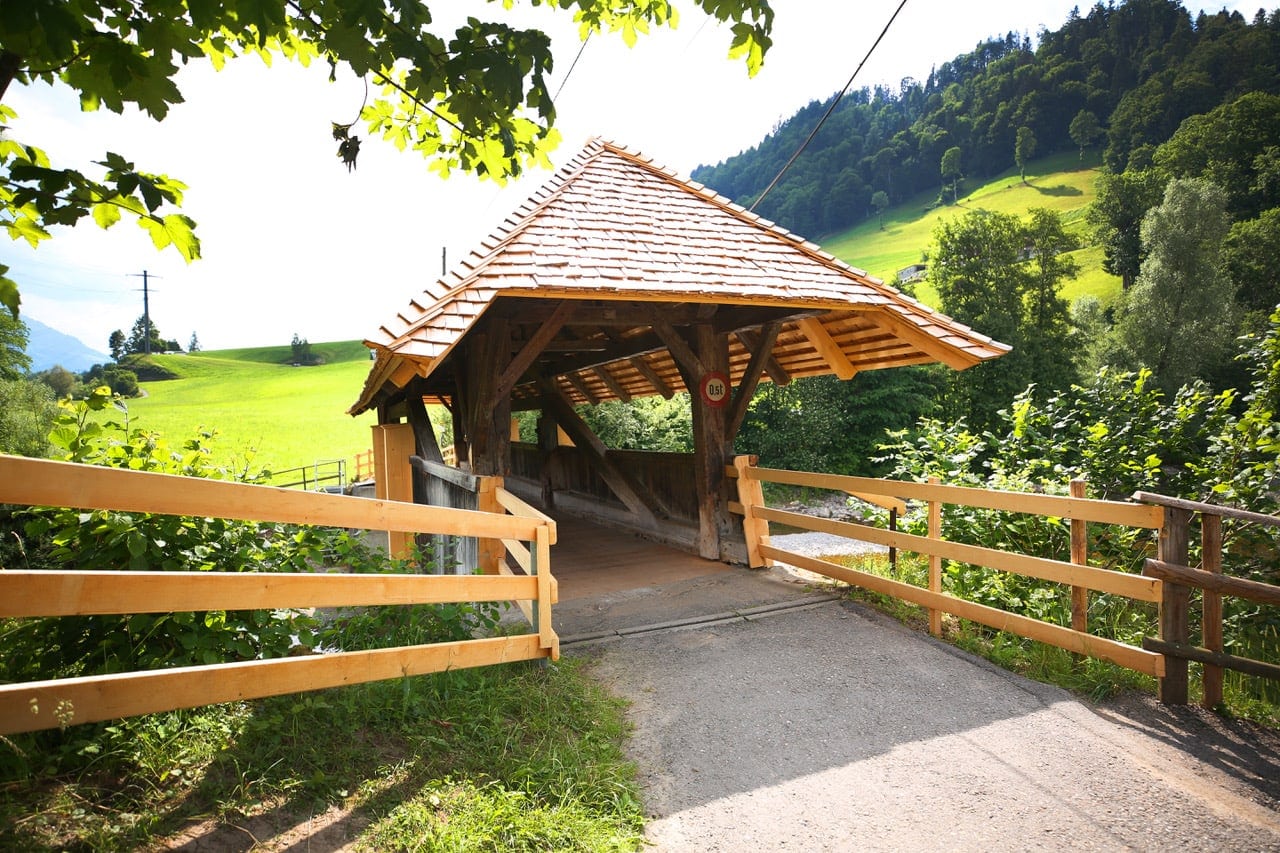 Dachsanierung der Grabenbrücke bei Hasle (LU)