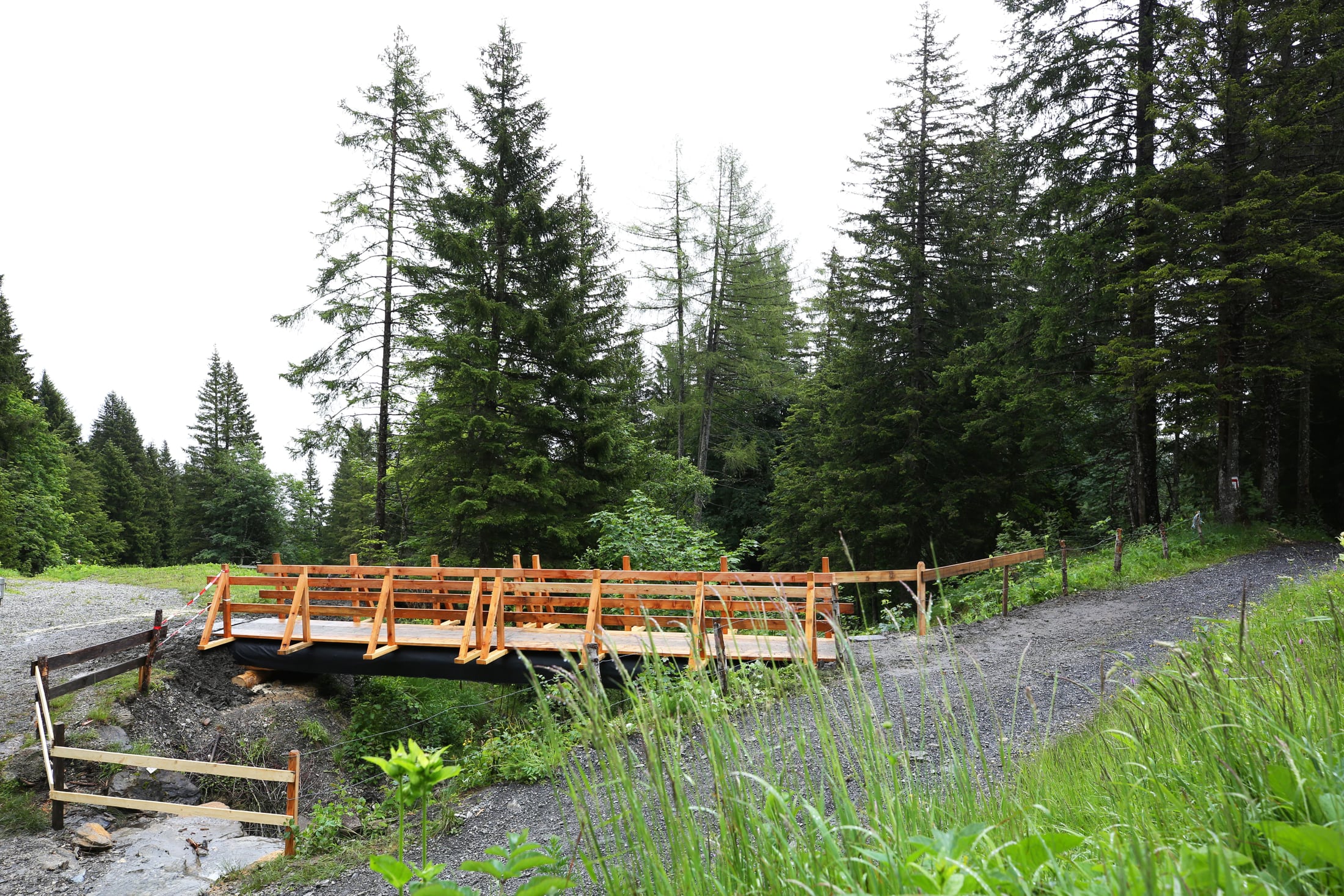 Remplacement de deux ponts près de la maison de ski et sur le Lochbach, Wartau (SG)