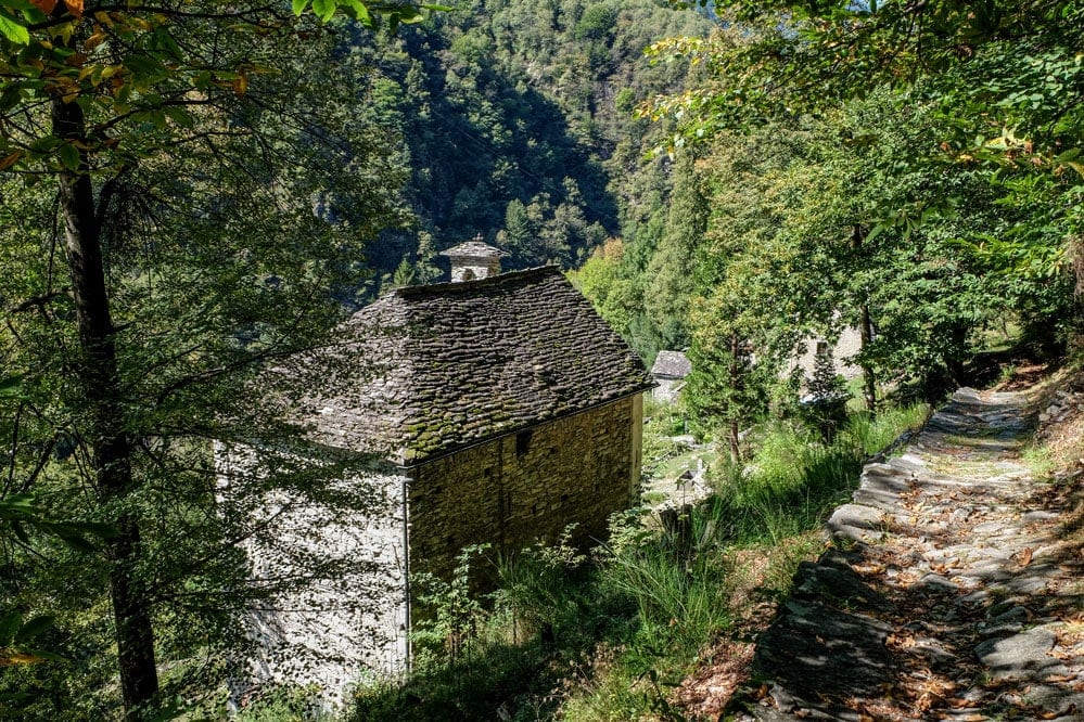 Steinhaus im Tessin