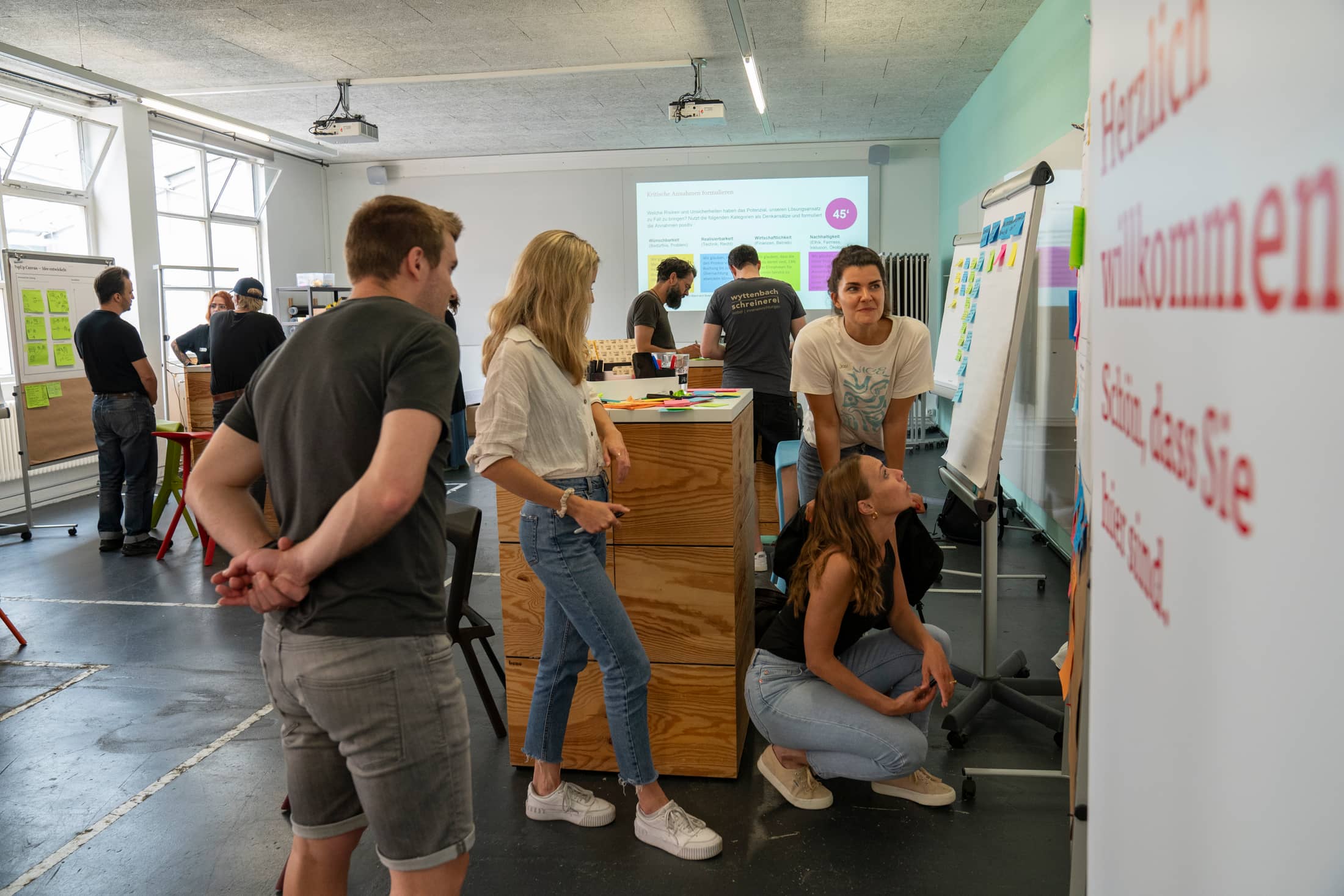 Photo prise lors d’un atelier Forum Mobilière de deux jours et demi intitulé «Façonner l’avenir» 