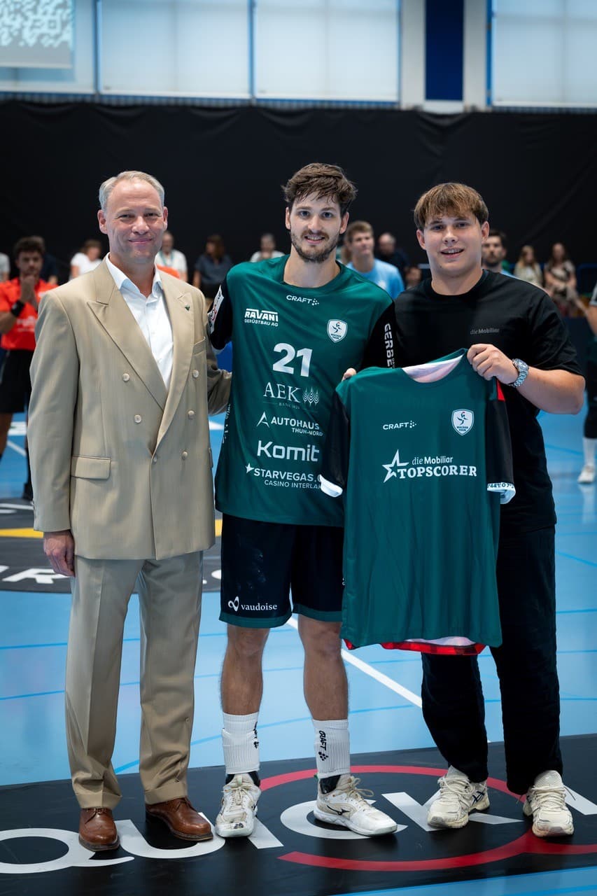 Topscorer Shirt Übergabe der Mobiliar Generalagentur Thun