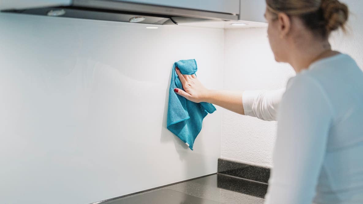 Küchenrückwand reinigen