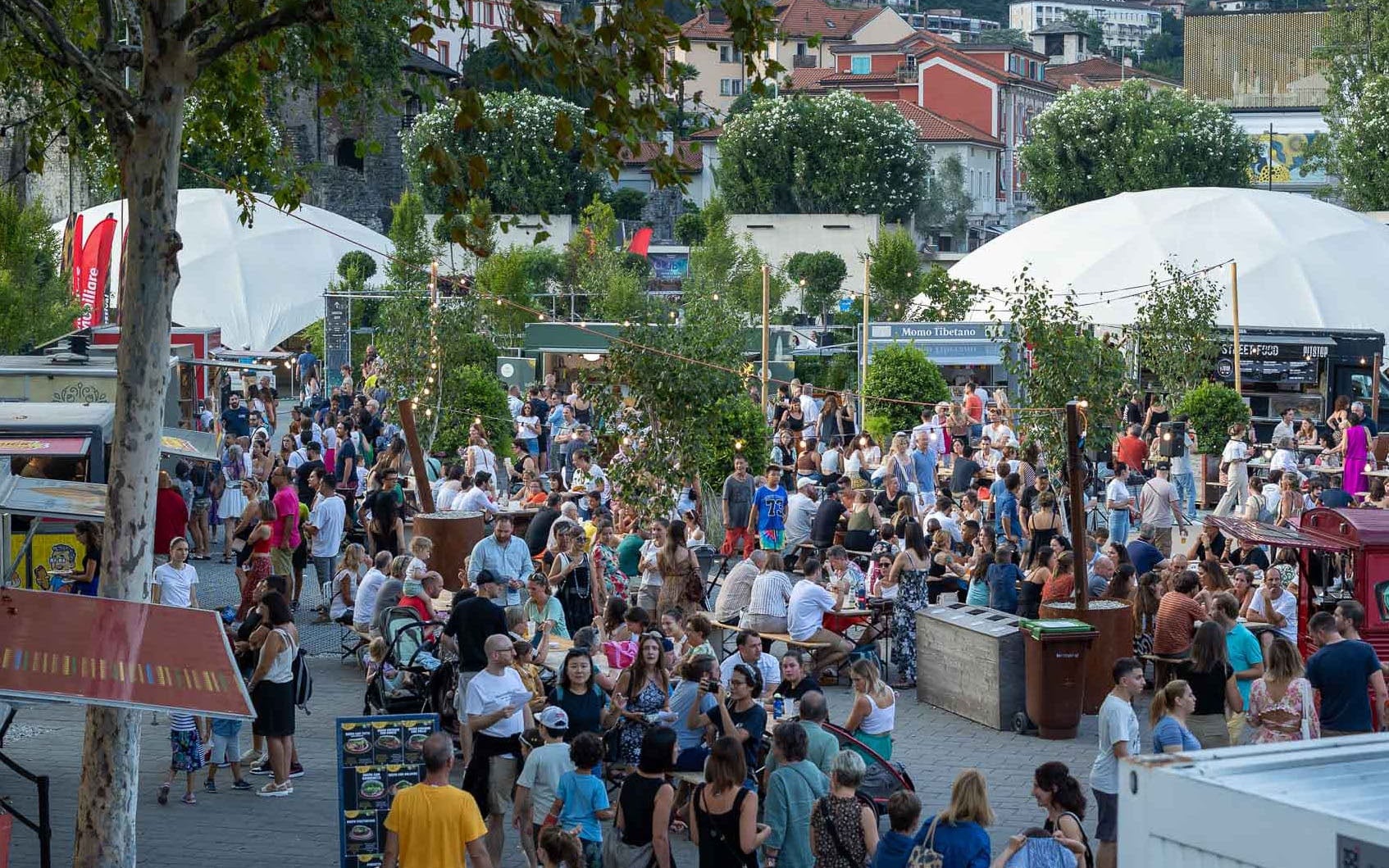 Sicht auf die "Rotonda", den Begegnungsort am Festival in Locarno