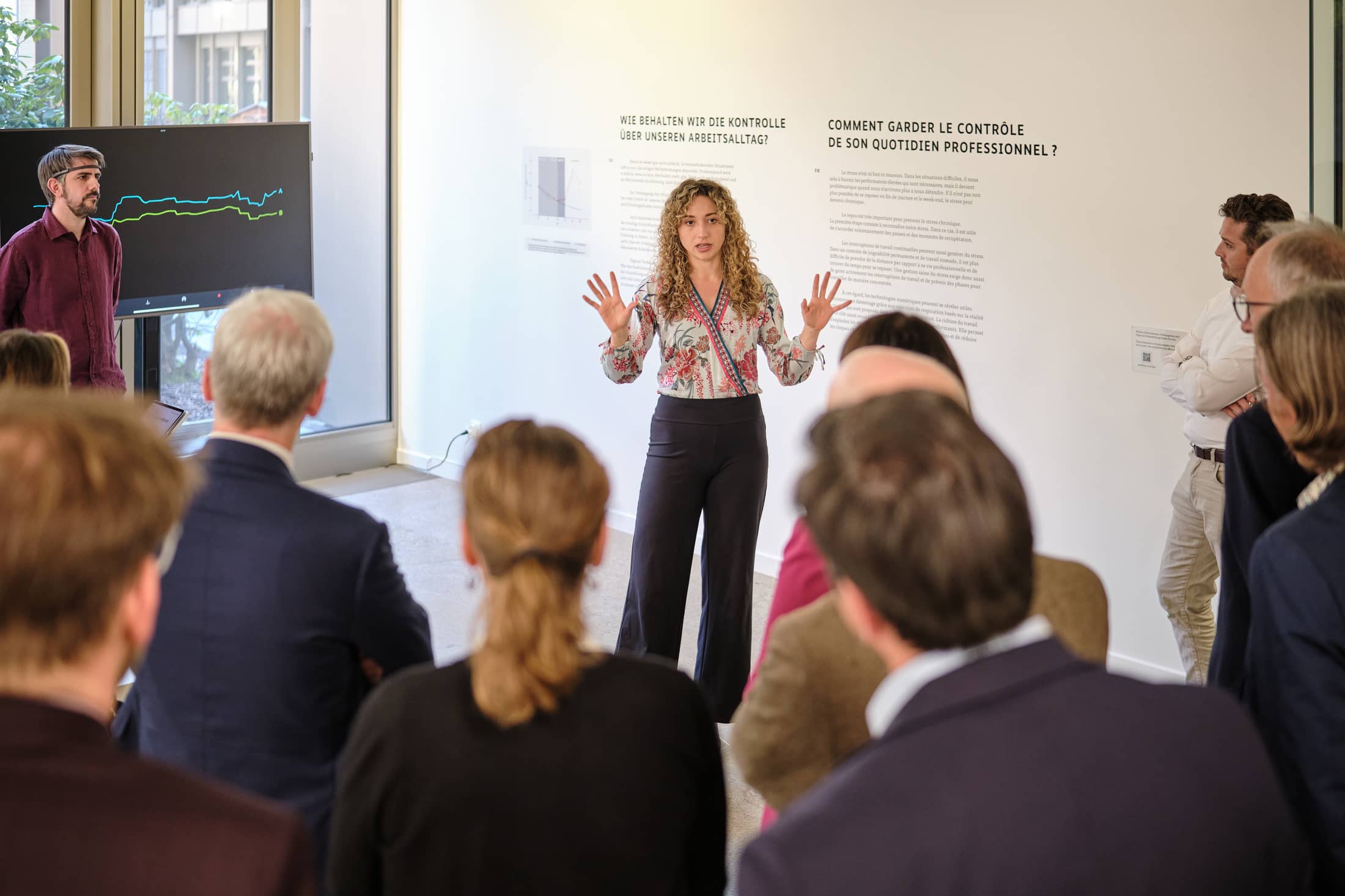 Vertiefte Einblicke hinter die Kulissen mit den Macher:innen der Ausstellung: 