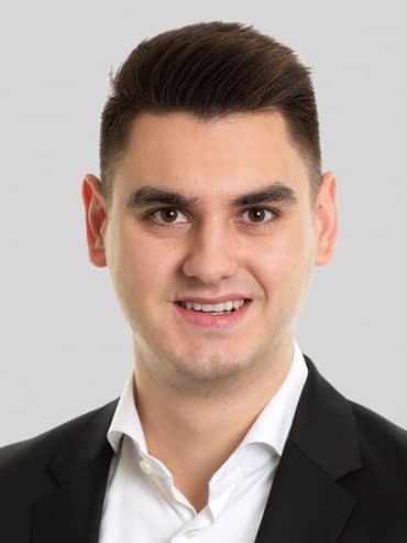 Noel Mantel